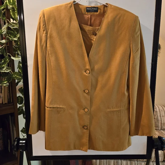 Harve Bernard Gold Skort Woman’s Business Suit, Size 12 Petite - Picture 4 of 11